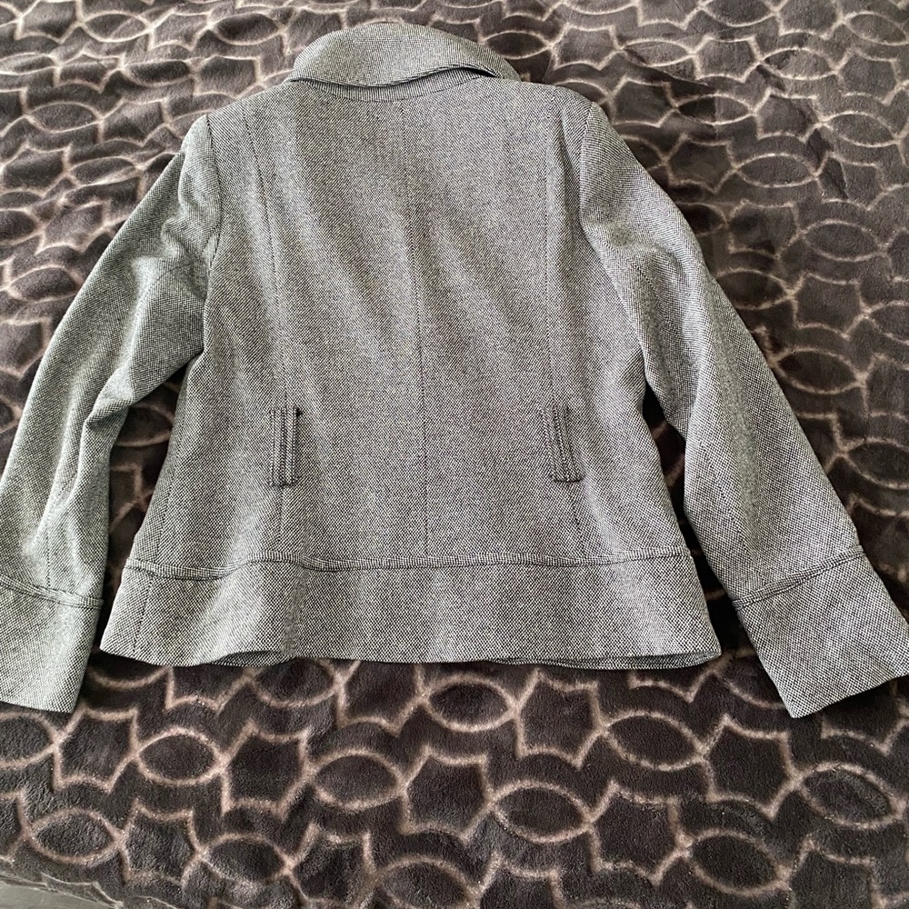 Zara Gray Belted Blazer - Picture 6 of 16